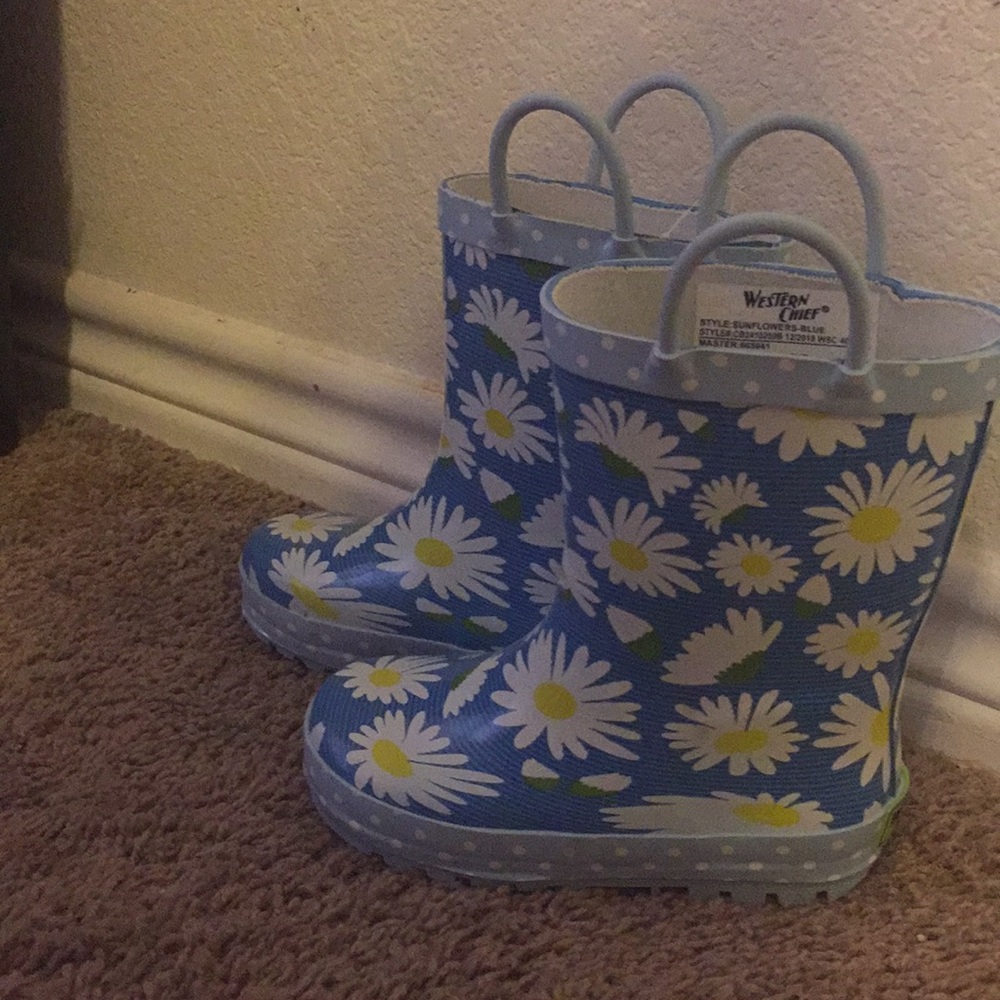 Kids rain boots